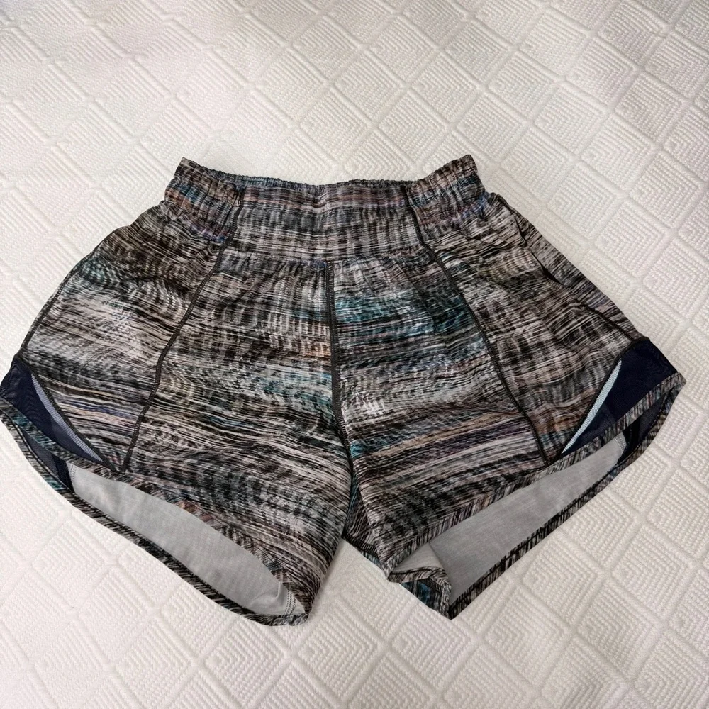 Lululemon Hot Hotty Shorts Size 2, Inseam 4”, Blue Yellow Multi, Lot of 3 - Picture 2 of 14